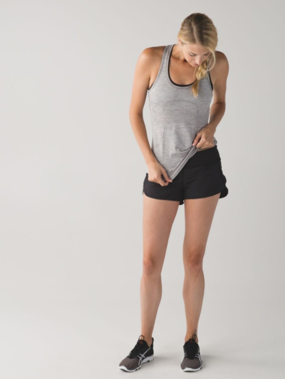 LULULEMON Speed Short Sz 8